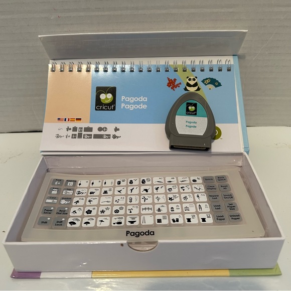 Cricut PAGODA shape (Asian theme) - Picture 5 of 16